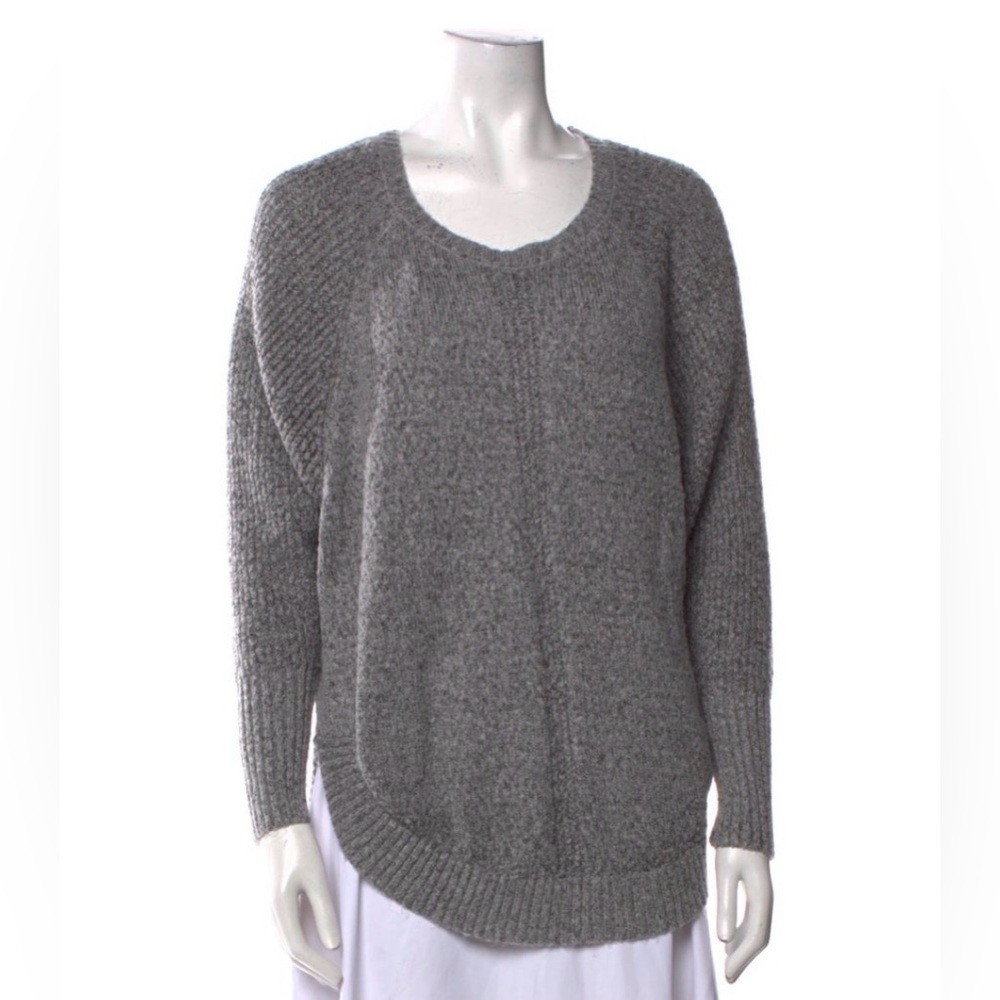 Rue21 Heather Gray Scoop Neck Sweater Size M